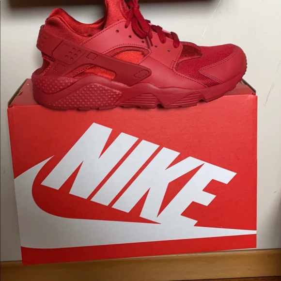 Nike’s (NEED GONE ASAP)(PLEASE READ DESCRIPTION) - Picture 10 of 16